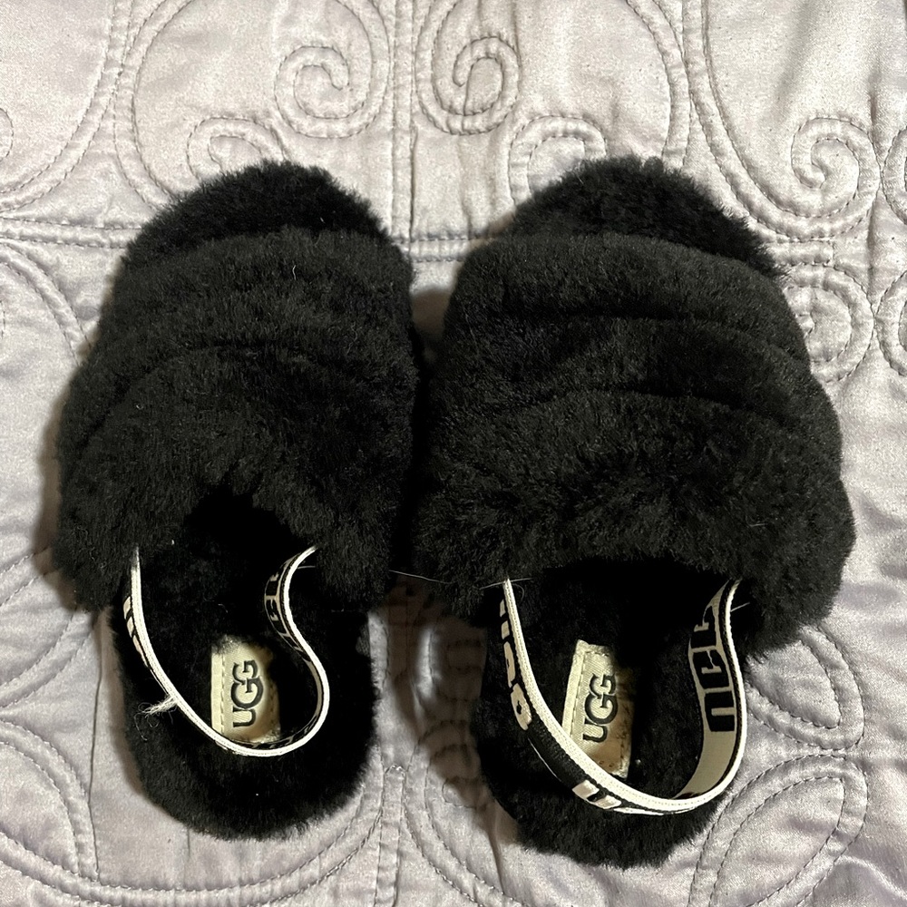 Ugg Fluff Yeah Toddler 9 EUC